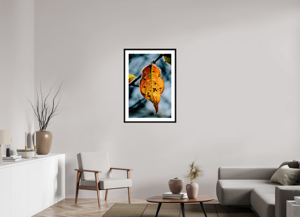 60 x 90 cm, Tirage photo métallisé sur papier Fuji Crystal Pearl avec cadre Hambourg 20mm, chêne noir Feuille orange d'hiver